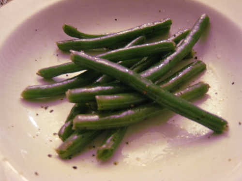 microwaved green beans with EVOO