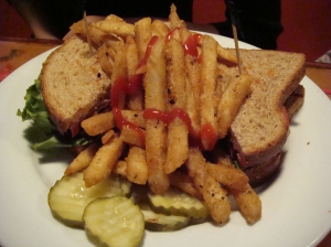 BLT sandwich with fries